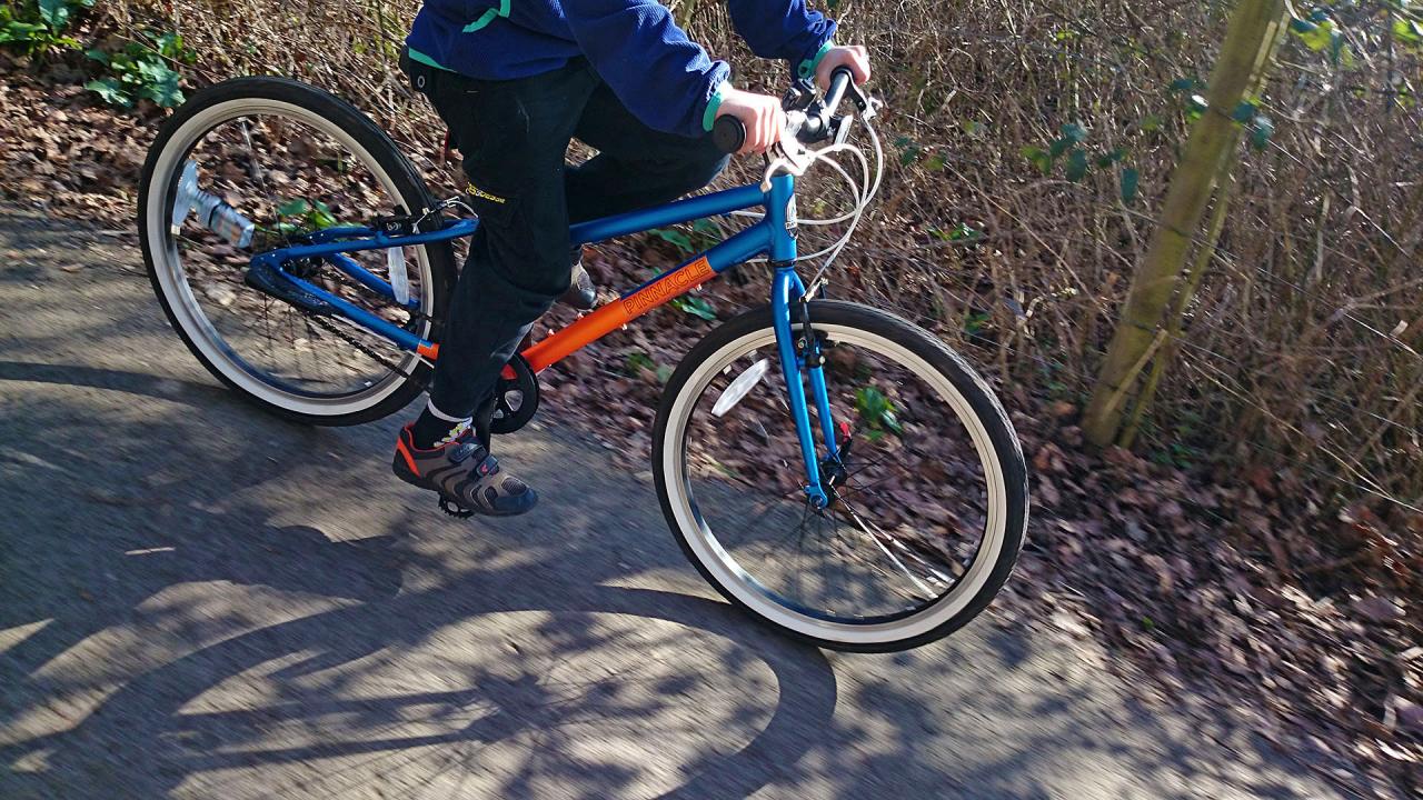 Review Pinnacle Aspen 5 24 inch kids bike road.cc